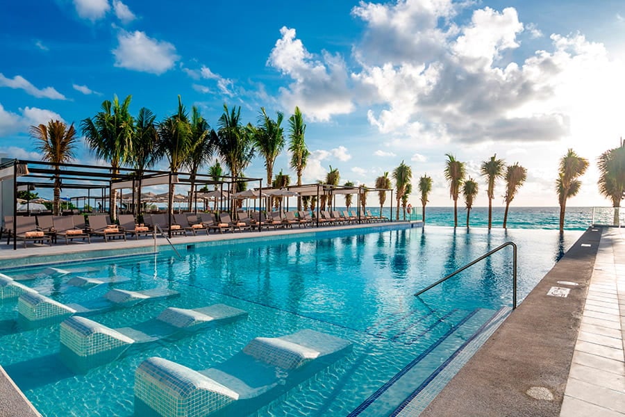 Riu Palace Kukulkan adults-only all-inclusive resort with beachfront pools in Cancun