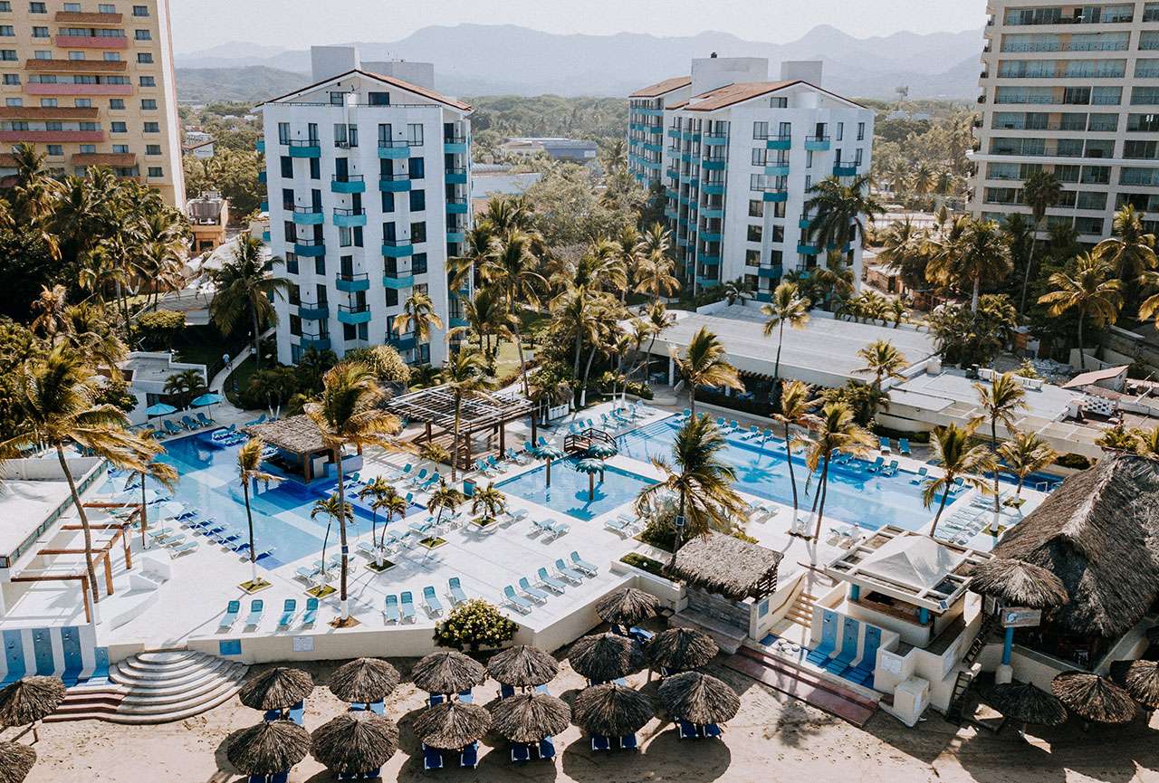 Fontan Ixtapa Beach Resort beachfront property with ocean views in Ixtapa, Mexico.